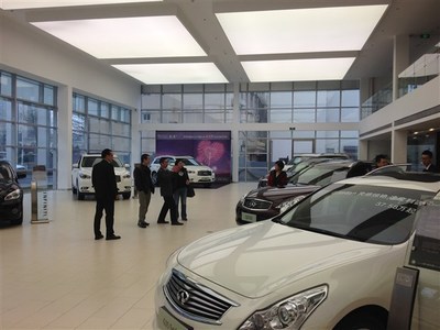 【英菲尼迪總經(jīng)理特價(jià)專場(chǎng) 季度抄底沖量_東莞東風(fēng)南方白馬新聞】-汽車之家